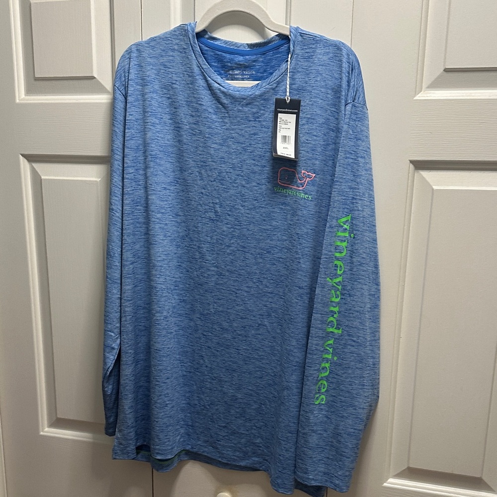 Vineyard Vines Men's Long Sleeve Tee in Heathered Blue